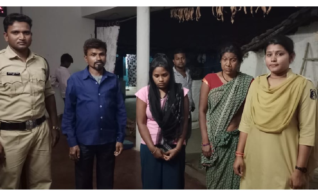 गरियाबंद से गुम लड़की को महासमुंद पुलिस ने रात्री में ही सुरक्षित पहुँचाया उसके घर