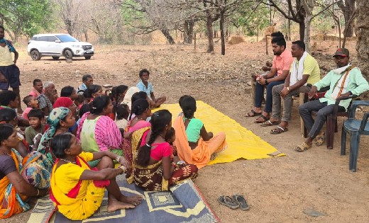 जनपद सदस्य निलय कश्यप पहुंचे गोंडियापाल के पुसगुड़ा पारा, ग्... - CG Sandesh