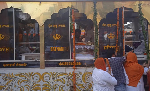 बसना : गुरुतेग बहादर जी का स्वरुप, विश्व का सबसे छोटा गुरुग्... - CG Sandesh