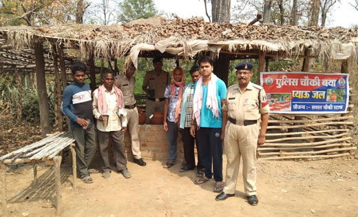 पिथौरा : पुलिस चौकी ने राहगीरों के लिये प्याऊ खोला - CG Sandesh