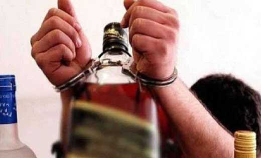 बागबाहरा : 10 लीटर महुआ शराब के साथ एक गिरफ्तार.