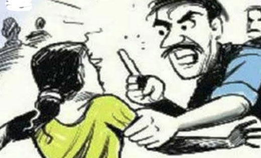 महासमुंद : जमीन संबंधी विवाद को लेकर भाई ने हाथ मुक्का डंडा से की मारपीट.