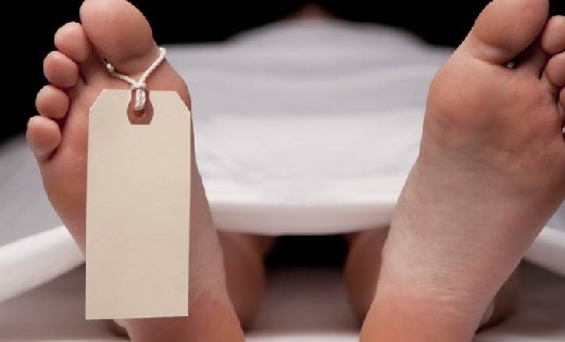 महासमुंद : चखना सेंटर में अवैध शराब पिलाते एक गिरफ्तार.