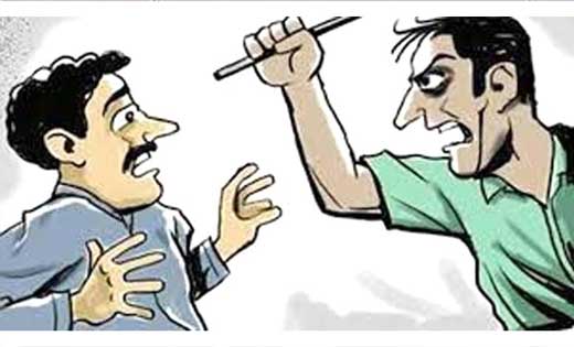 तुमगांव : साइड हटने को लेकर चार लोगो ने डण्डे एवं राड से की पिटाई.