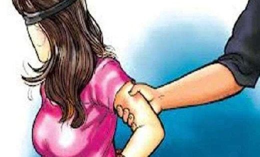 सांकरा : दीवार फांदकर घर में घुसा और महिला से की छेड़छाड़ - CG Sandesh