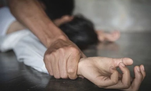 शिक्षिका को शादी का झांसा देकर रेलवेकर्मी ने किया दुष्कर्म - CG Sandesh