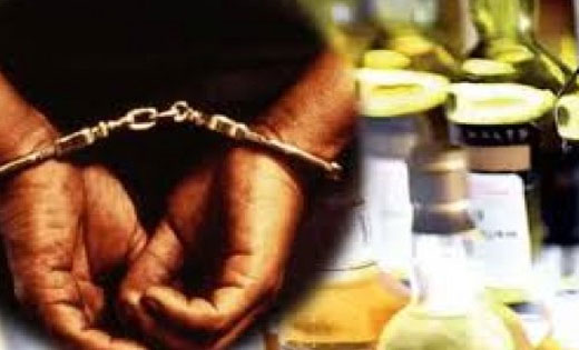 पिथौरा : 07 लीटर महुआ शराब के साथ दो गिरफ्तार.