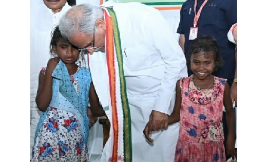 चौपाल में मिले दृष्टिहीन बच्चों का जहां इलाज संभव होगा वहां इलाज कराएंगे - मुख्यमंत्री