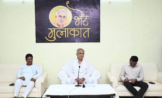 छात्रों ने सीएम को पढ़ाई से जुड़ी अनियमितता के बारे में बताया, सीएम ने शिक्षकों का तबादला करने और नए शिक्षक भेजने को कहा