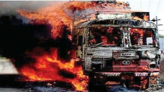 ACCIDENT NEWS : ट्रक और डीजल टैंकर में जबरदस्त भिड़ंत, जिंदा... - CG Sandesh