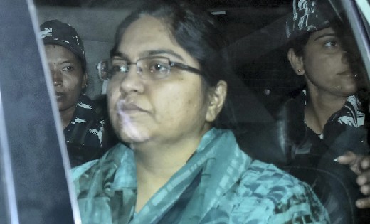 IAS पूजा सिंघल निलंबित... मनरेगा घोटाला, मनी लॉन्ड्रिंग और क... - CG Sandesh