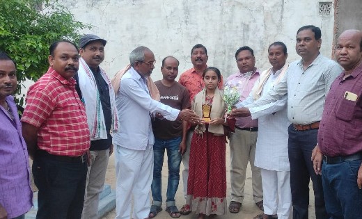 सरायपाली : कोलता समाज कर्मचारी प्रकोष्ठ द्वारा प्रतिभावान छा... - CG Sandesh