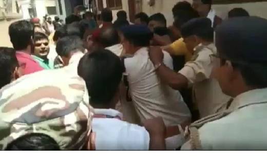 खाना नहीं बनाने पर भाई को आया गुस्सा, गला काट कर बहन को उतार... - CG Sandesh