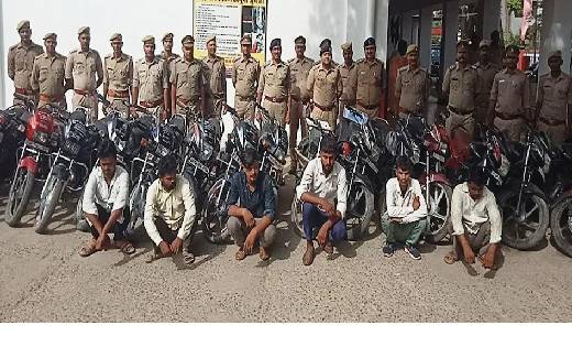 प्रेमिका के महंगे शौक को पूरा करने के लिए बन गए चोर ,पुलिस न... - CG Sandesh