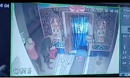 बसना : गढ़फुलझर के रामचंडी मंदिर से सोने-चांदी के जेवरात, नगद... - CG Sandesh