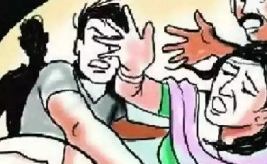 सरायपाली : हंसी मजाक की बात को लेकर हाथ मुक्का डंडे से पति प... - CG Sandesh
