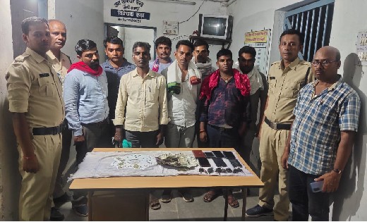 बसना : जंगल में सजे जुआ फड़ में पुलिस का छापा, 8 जुआरी गिरफ्त... - CG Sandesh