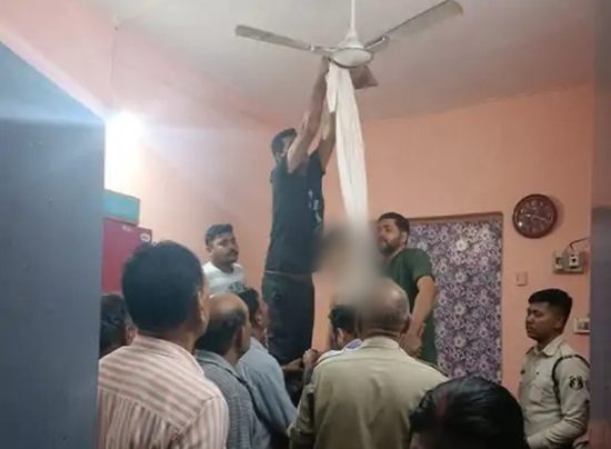 CG : इंजीनियरिंग छात्र ने फांसी लगाकर खुदकुशी, सुसाइड नोट मे... - CG Sandesh
