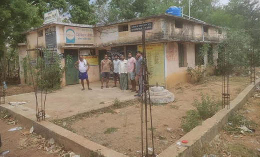 बसना : पंच और हार्डवेयर दुकान के बीच फंसा सरपंच, लाखों रुपये... - CG Sandesh
