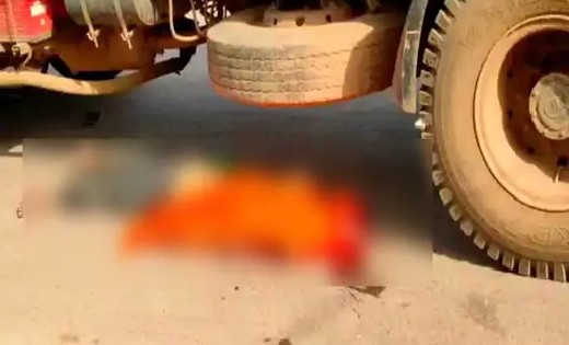 CG : हाइवा के नीचे आया साइकिल सवार युवक, सिर कुचलने से हुई म... - CG Sandesh