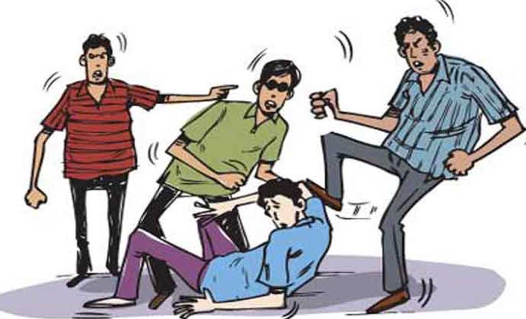 कोमाखान : पंचायत भवन में लात घुसा से मारपीट कर दी जान से मार... - CG Sandesh