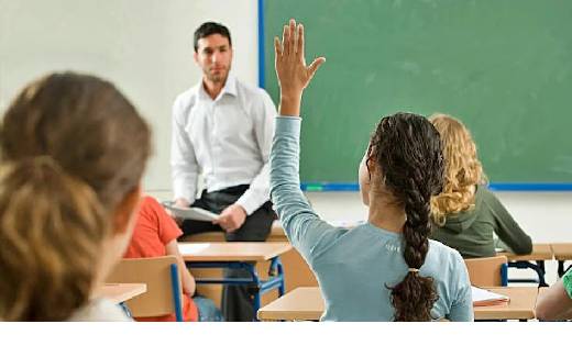   शिक्षक ने नाबालिग स्टूडेंट से बनाए संबंध, पकड़े जाने के डर ... - CG Sandesh