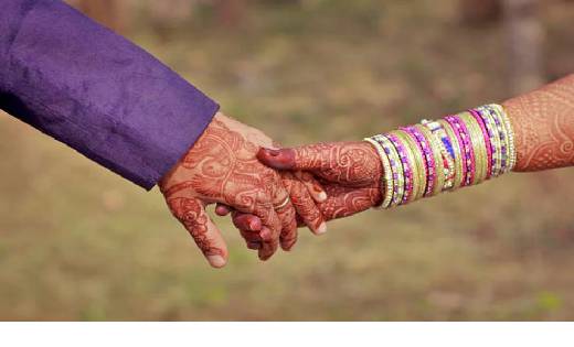 शादी के कुछ ही घंटे बाद दूल्हे ने की ऐसी हरकत, दुल्हन ने पहु... - CG Sandesh