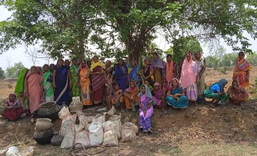 बसना : ग्राम पंचायात चनाट में अवैध शराब के ख़िलाफ इन्दुगिरी, ... - CG Sandesh