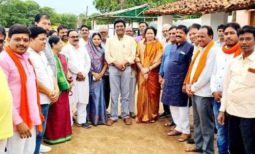 रूपकुमारी चौधरी ने विधायक देवेन्द्र बहादुर से की द्रौपदी मुर... - CG Sandesh