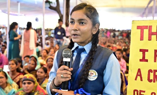 मुख्यमंत्री के छत्तीसगढ़ी में सवाल और छात्रा के अंग्रेजी में... - CG Sandesh