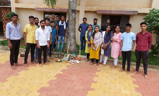 महाविद्यालय में कृषि औजारों की पूजा कर मनाया गया हरेली पर्व - CG Sandesh