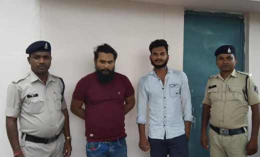 सरायपाली पुलिस की कार्यवाही : अवैध रूप से शराब बिक्री करने व... - CG Sandesh