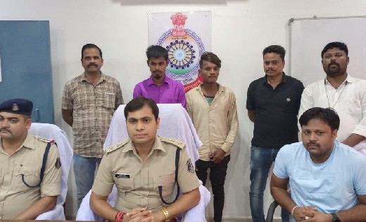महासमुंद : 15 नग चोरी की मोटर सायकल के साथ 4 आरोपी गिरफ्तार