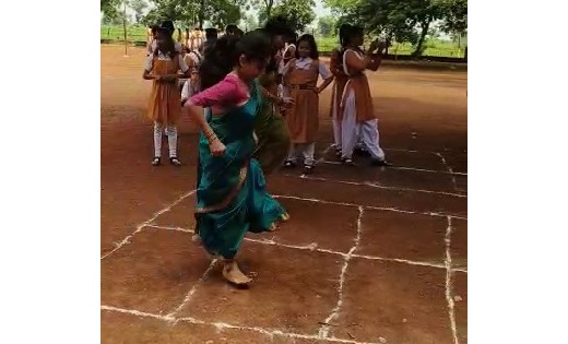महासमुंद : महर्षि विद्या मंदिर में हरेली त्यौहार धूमधाम से मनाया गया