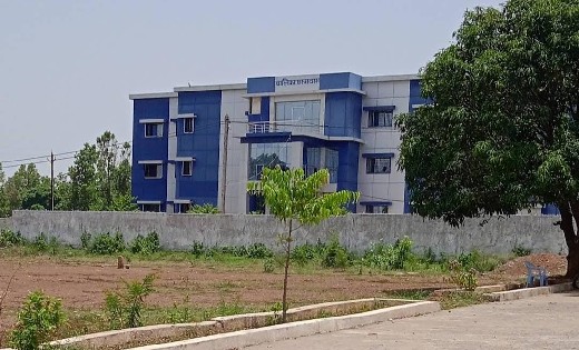 एकलव्य आदर्श आवासीय विद्यालय बेसोली मे रिक्त सीटों के लिए मं... - CG Sandesh