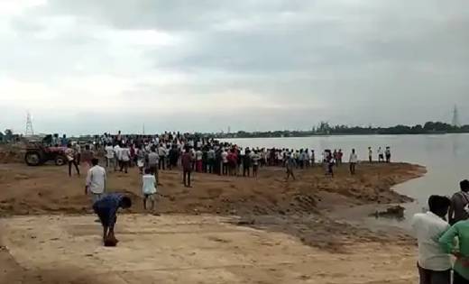  महानदी में नहाने के दौरान हादसा... 7 दोस्त डूबे, 4 को बचाया - CG Sandesh