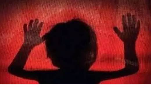  मां ने पांच साल की बेटी को चाकू गर्म करके जलाया, पिता की शि... - CG Sandesh