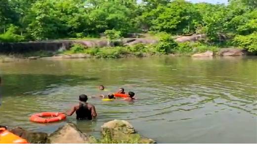  मेरे अंदर देवी रहती है, और फिर बच्चे संग महिला ने तालाब में... - CG Sandesh