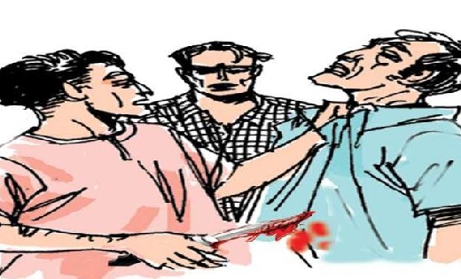 महासमुन्द : सरपंच पर चाकू से प्राण घातक हमला जिससे सरपंच को लगी गंभीर चोट, शोर मचाने पर भागे आरोपी,