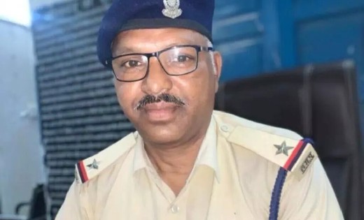 ASI ने पुलिस स्टेशन में लगायी फांसी - CG Sandesh