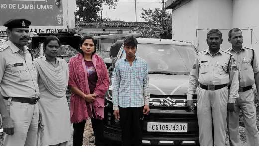 छत्तीसगढ़ी फ़िल्म की एक्ट्रेस वर्दी पहन बनी लुटेरी,  ट्रक चाल... - CG Sandesh