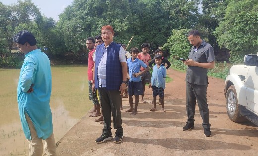 विधायक चंदन कश्यप ने किया बाढ़ प्रभावित क्षेत्र पाला बहार, ब... - CG Sandesh