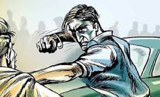 तेन्दूकोना : बाप बेटा ने मिलकर हाथ मुक्का एवं डंण्डा से की म... - CG Sandesh