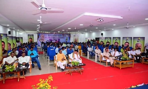 जशपुर जिले में हर्ष और उल्लास से मनाया गया विश्व आदिवासी दिवस