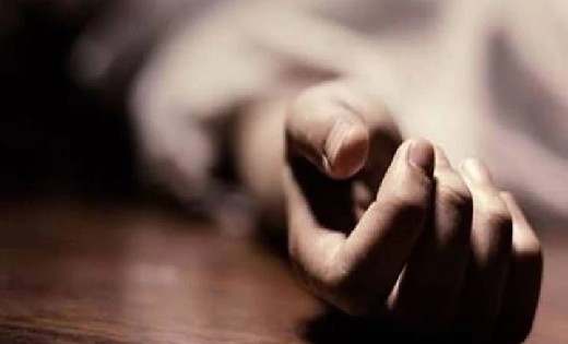 बसना : गोदाम के सामने मिली महिला की लाश - CG Sandesh
