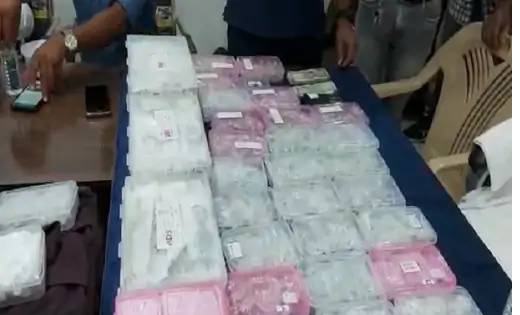  महासमुंद पुलिस ने पकड़ी डेढ़ करोड़ की चांदी, ओडिशा से रायपुर ल... - CG Sandesh