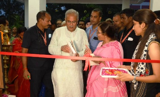 छत्तीसगढ़ की सबसे बड़ी आर्ट गैलरी का मुख्यमंत्री ने किया उद्... - CG Sandesh