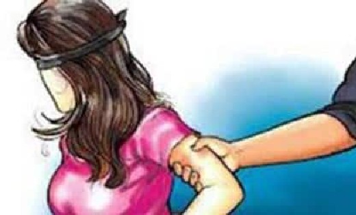 पिथौरा : नाबालिग युवती के साथ छेड़छाड़, FIR दर्ज - CG Sandesh