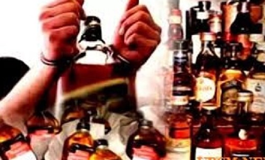 कोमाखान : 40 पाऊच जेब्रा छाप देशी महुआ शराब के साथ एक गिरफ्त... - CG Sandesh