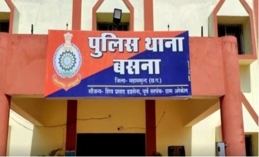 बसना : महिला समूह की शिकायत के बाद अवैध शराब के साथ आरोपी गि... - CG Sandesh